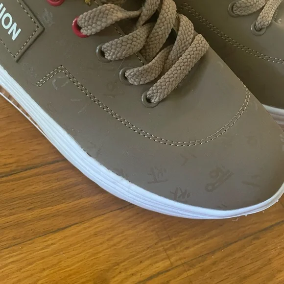 NWOT Rocker Bottom Performance Shoes - Picture 3 of 5